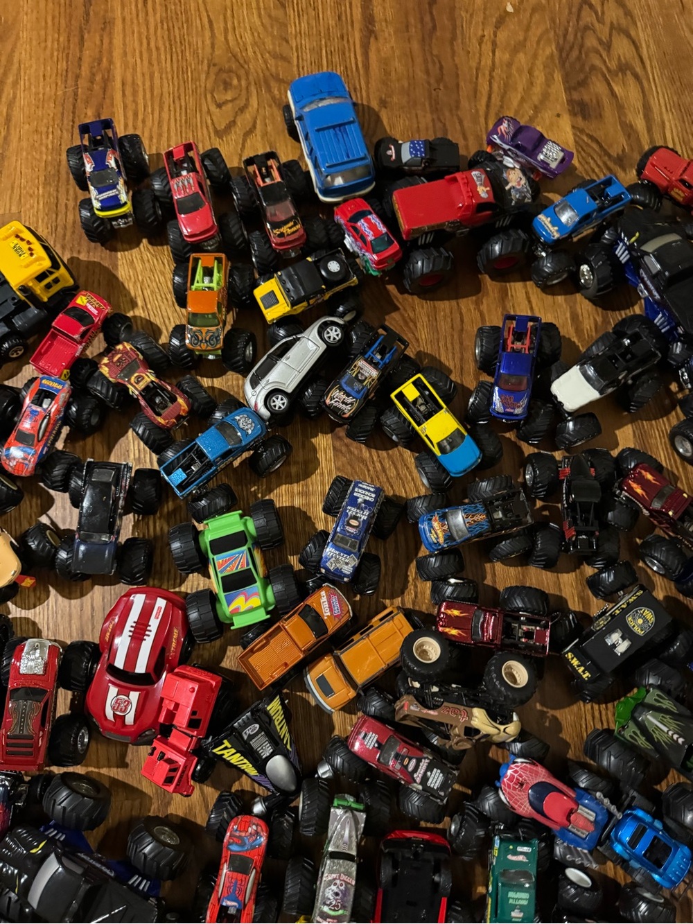 5 Random Monster Truck Mystery Bundle Mixed Toy Cars Monster Jam Style Lot 1 - Picture 7 of 9